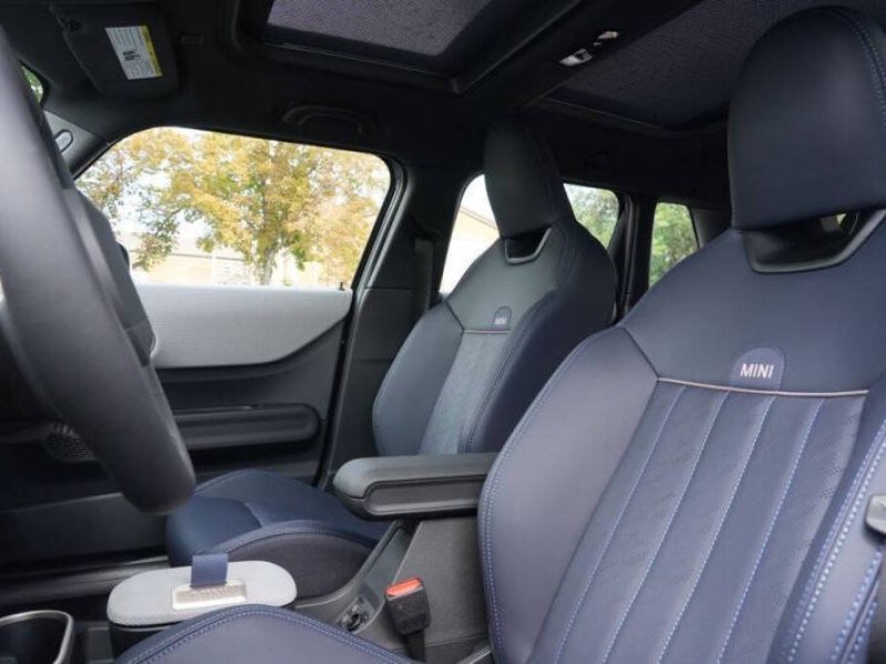 2026-mini-hardtop-4-door-small-3