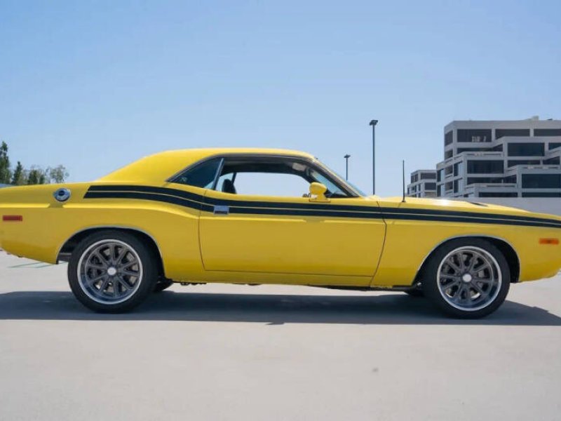 1973-dodge-challenger-small-3