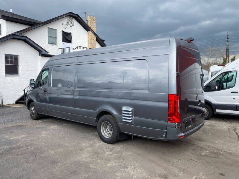 2022-mercedes-benz-sprinter-4500-big-1