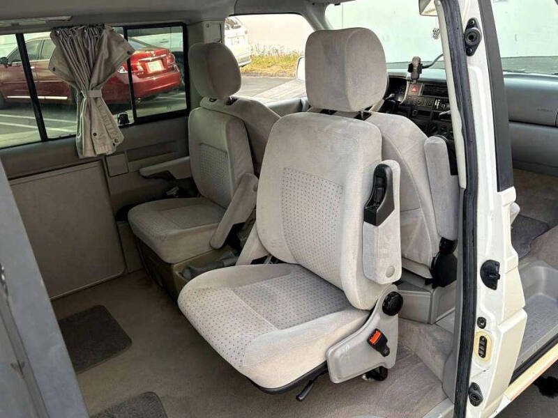2002-volkswagen-eurovan-mv-small-2