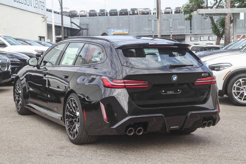2026-bmw-m5-touring-big-2